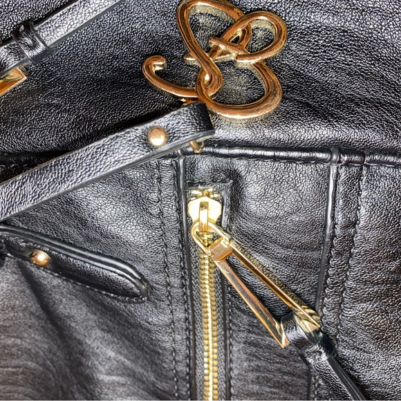 JESSICA SIMPSON Shoulder Bag Handbag Faux Vegan Leather Signature Bag Black Gold - Picture 7 of 7
